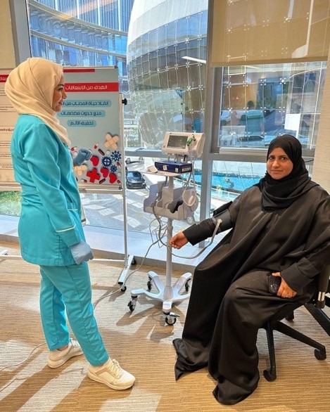 فعالية يوم الإسعافات الأولية تحت شعار “الإسعافات الأولية في خدمة الإنسانية” لجميع موظفي المركز 01