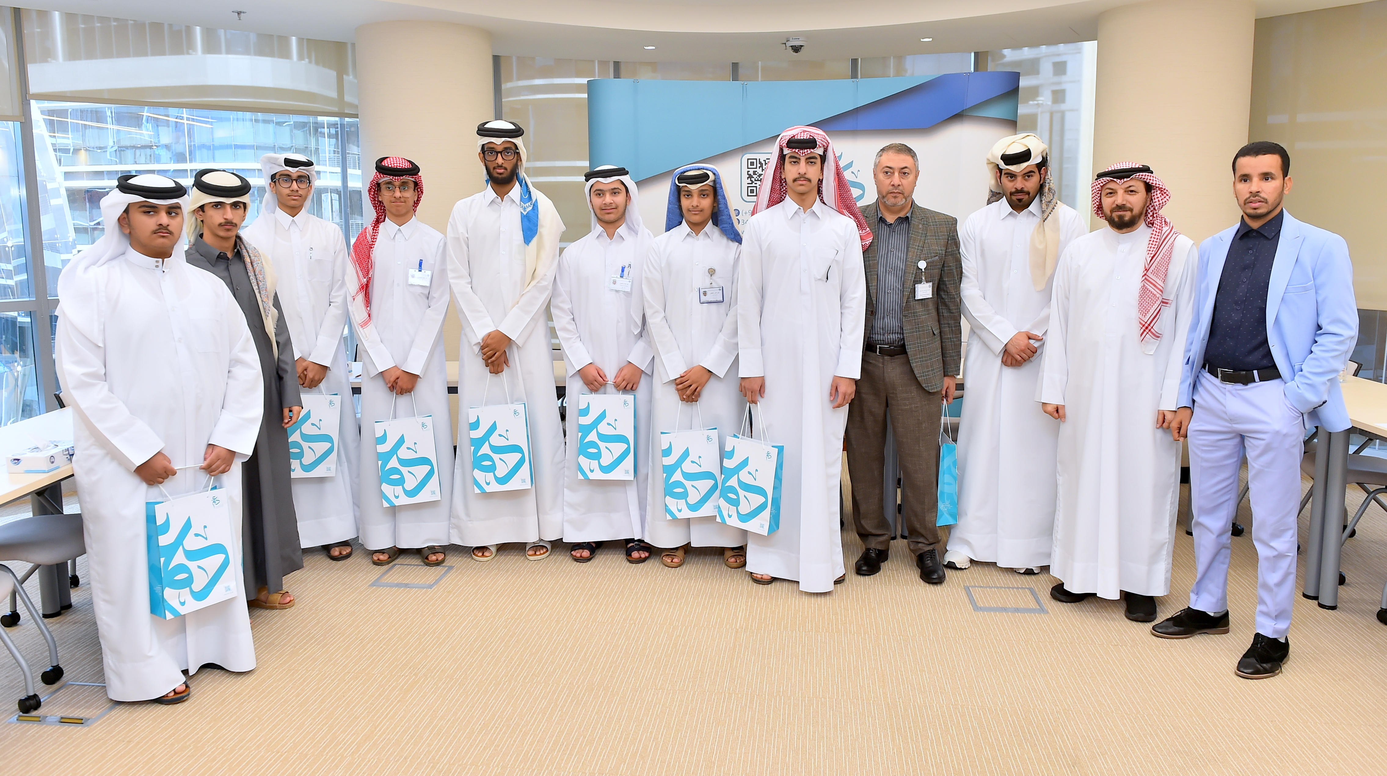 زيارة مدرسة قطر للعلوم والتكنولوجيا الثانوية للبنين مركز دعم الصحة السلوكية 04