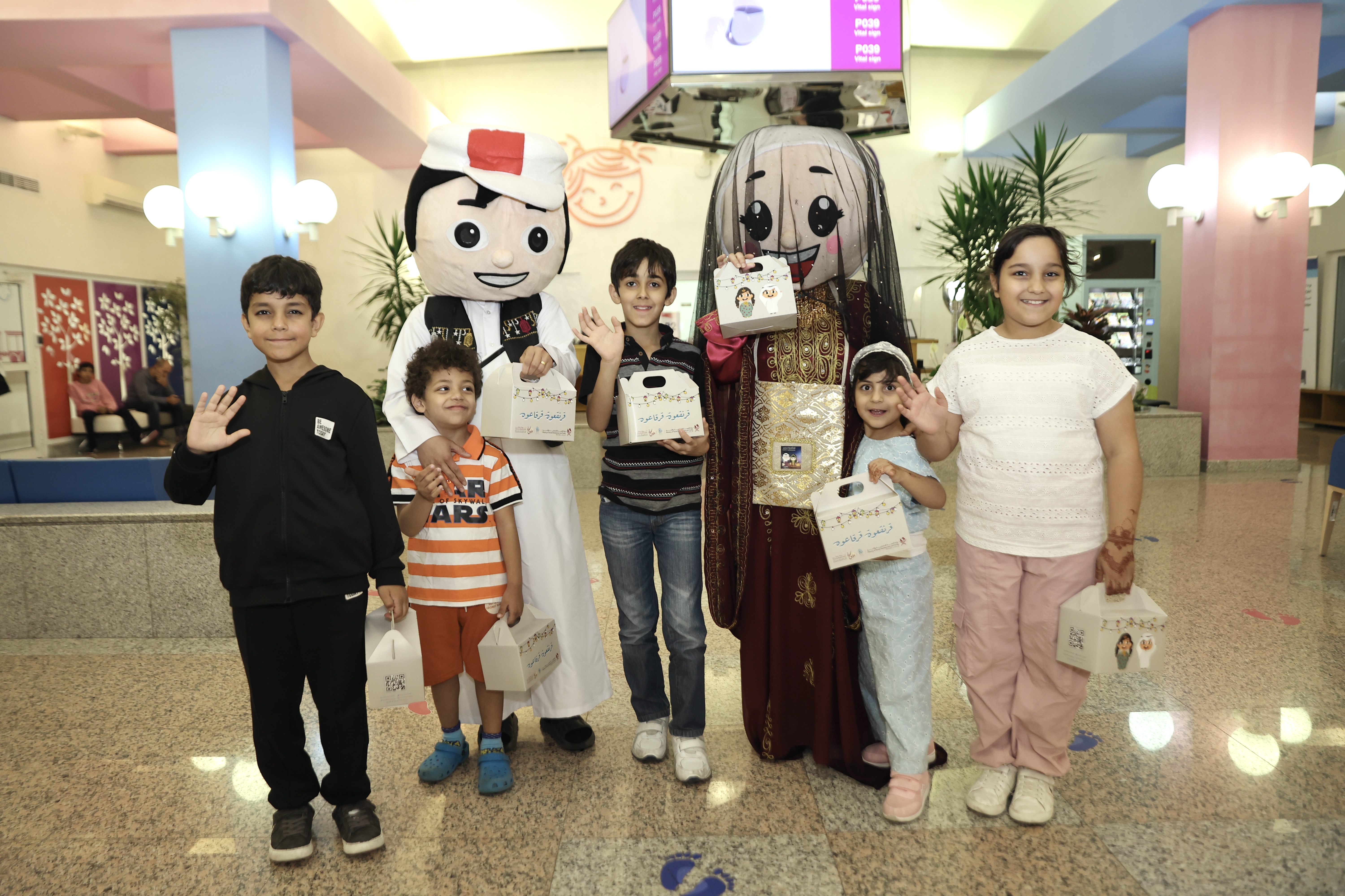 زيارة مستشفى الأهلي للاحتفال بليلة القرنقعوه 03