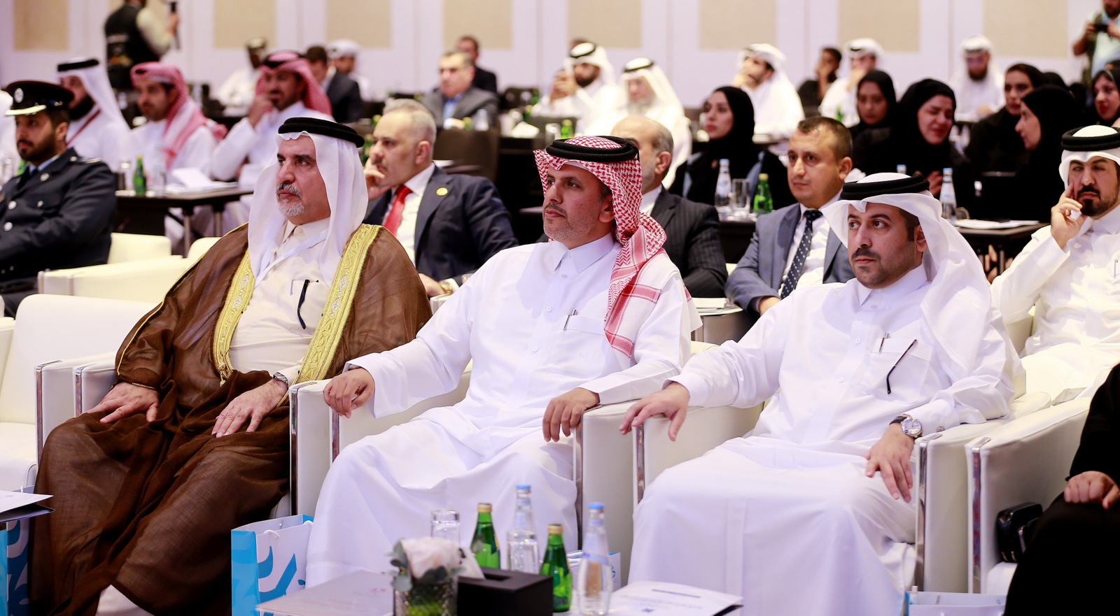 الندوة الاقليمية (تعزيز الكفاءة الإجتماعية في منظومة الأسرة لمواجهة الانحرافات السلوكية والإدمان على المخدرات) 09