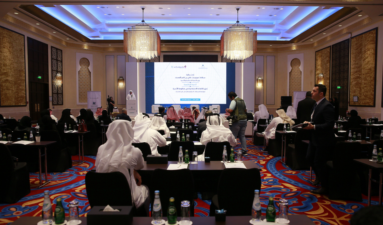 الندوة الاقليمية (تعزيز الكفاءة الإجتماعية في منظومة الأسرة لمواجهة الانحرافات السلوكية والإدمان على المخدرات) 10